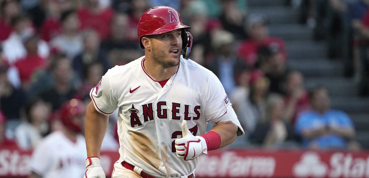 Mike Trout Angels Thumbs Up