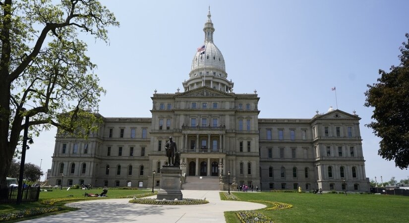 Photo of the Michigan State Capitol building