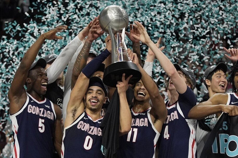 Gonzaga celebrates winning the West Coast Conference Tournament.