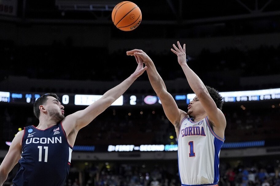 Florida's Walter Clayton Jr. makes a shot.