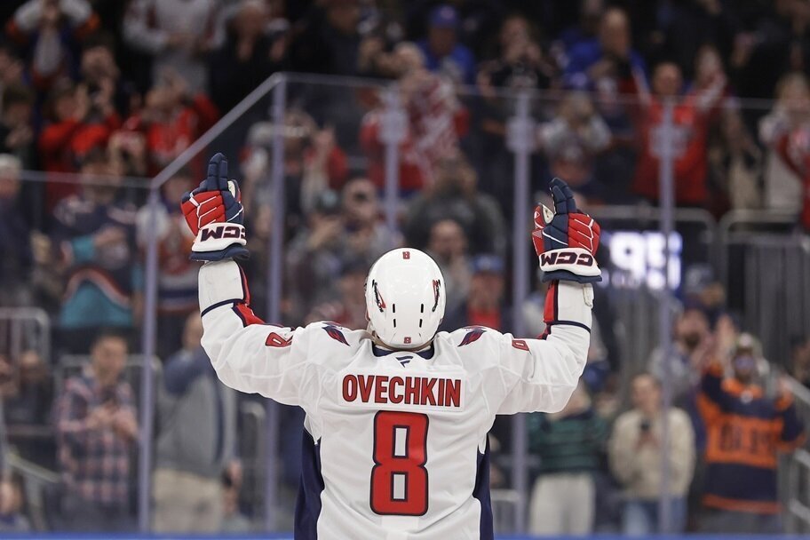 Ovechkin Passes Gretzky for Most Goals in NHL History