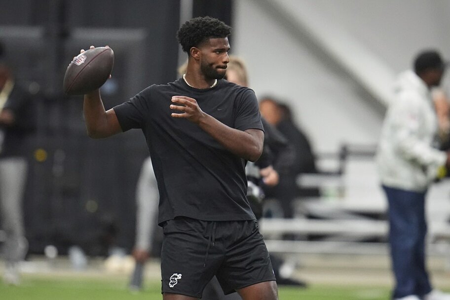 Shedeur Sanders throws during Colorado's pro day.