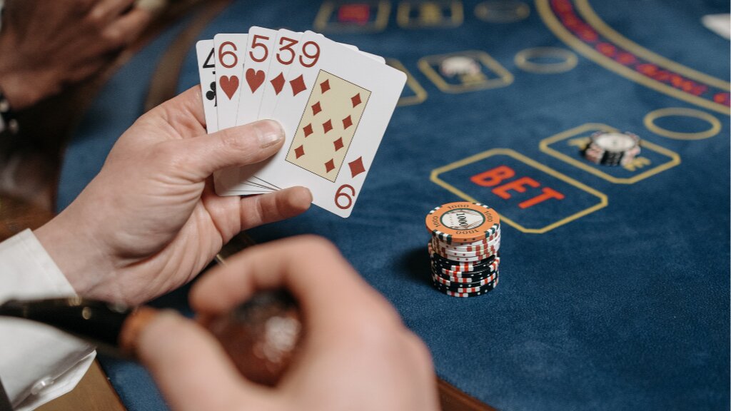 Baccarat Side Bets Explained: Odds, Win Condition, Payouts, and More
