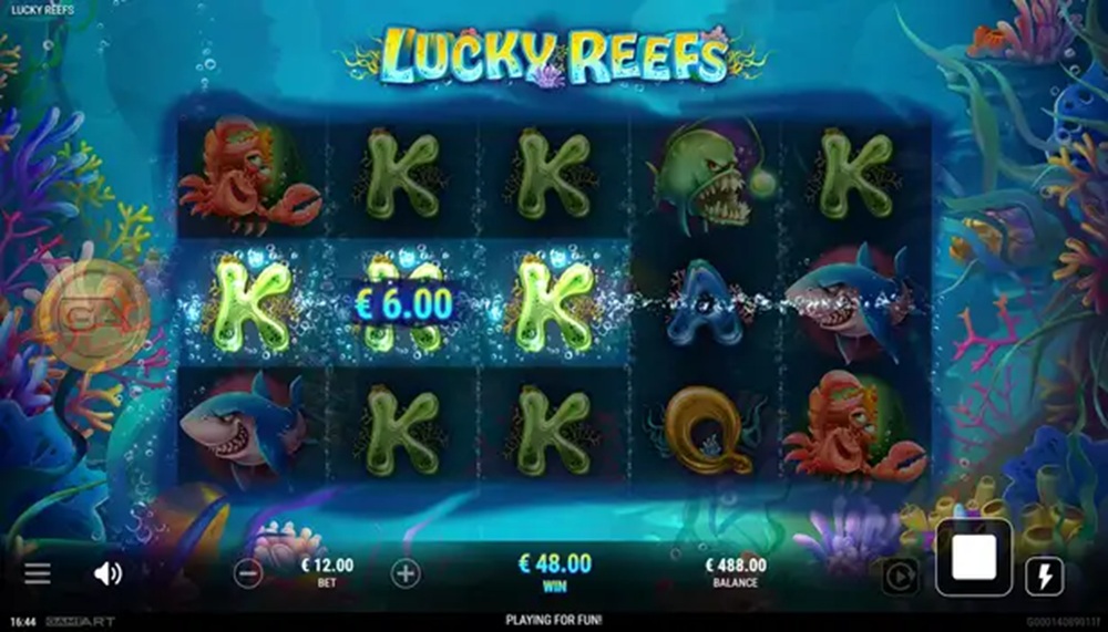 Lucky Reefs slot gameplay