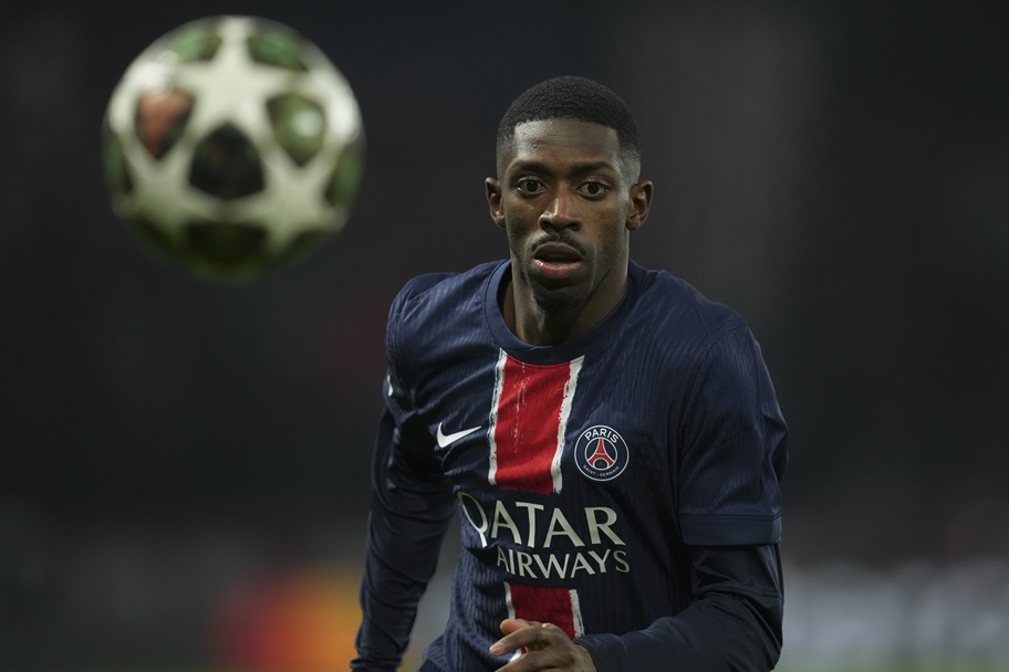 PSG's Ousmane Dembele follows the ball during a Champions League game.