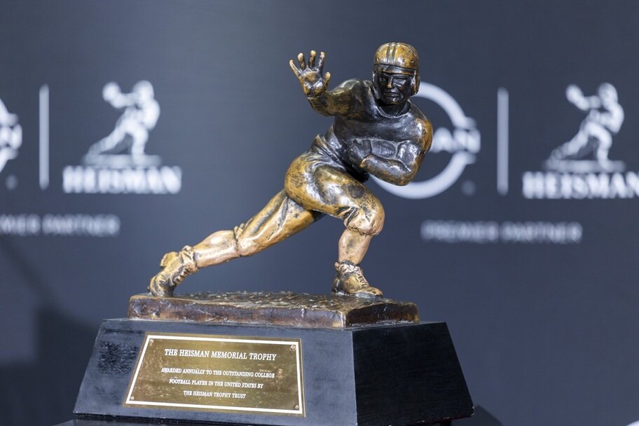 2026 Heisman Odds and Predictions – Who Will Strike the Heisman Pose?