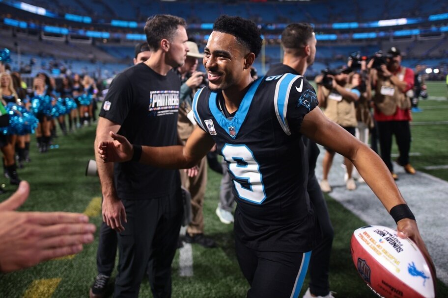 Thursday Night Football Week 8 Preview: Panthers vs. Packers Predictions & Best Bets