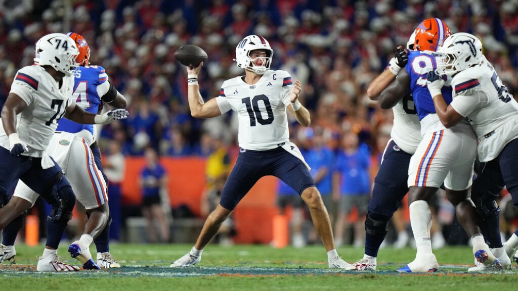 Best College Football Player Props Today: NCAAF Player Prop Bets for October 29
