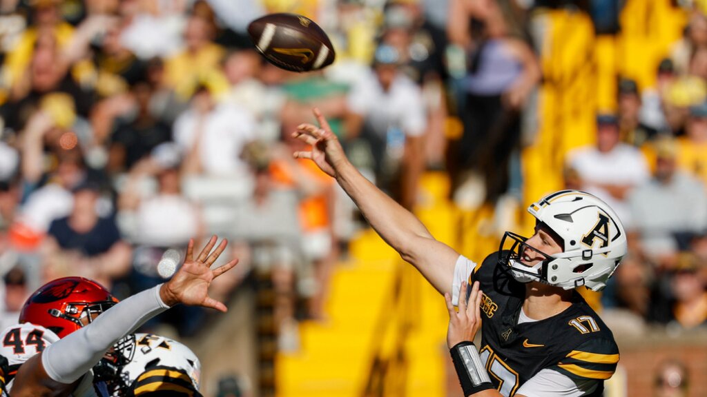 Best College Football Player Props Today: NCAAF Player Prop Bets for October 7